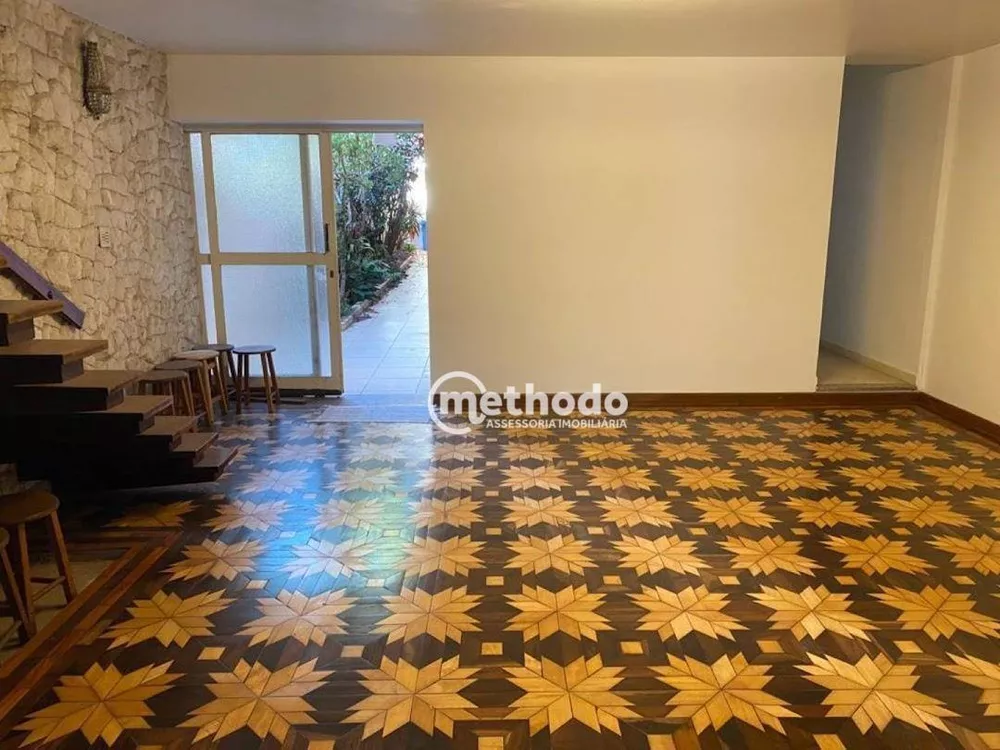 Casa à venda com 3 quartos, 240m² - Foto 4