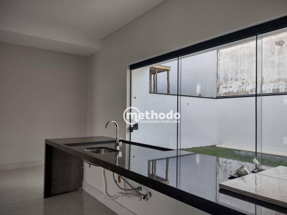 Casa de Condomínio à venda com 3 quartos, 195m² - Foto 2