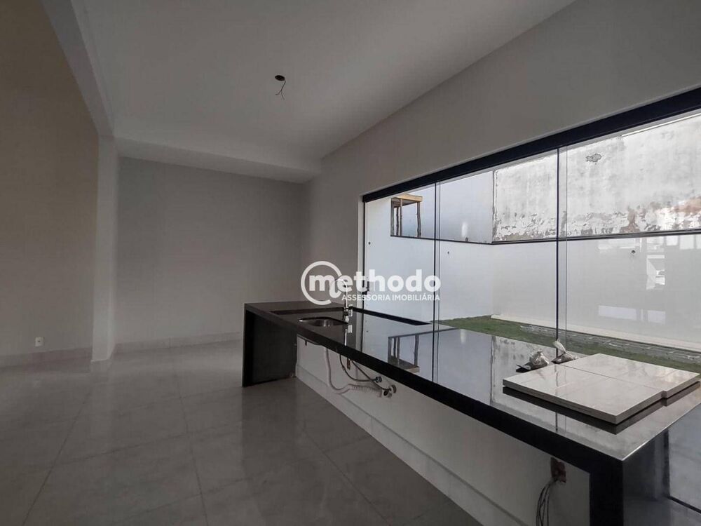 Casa de Condomínio à venda com 3 quartos, 195m² - Foto 1