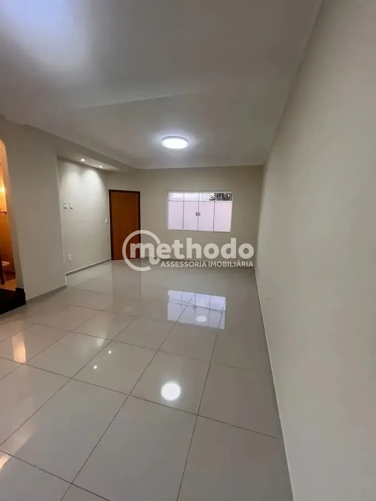Casa, 3 quartos, 128 m² - Foto 2