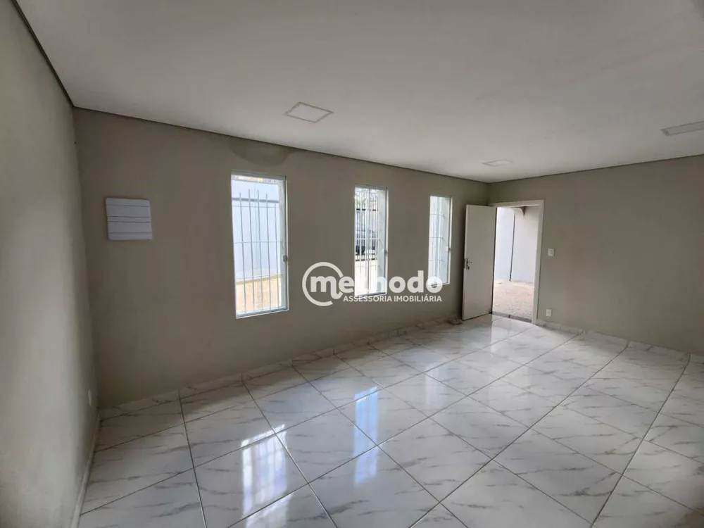 Casa à venda com 3 quartos, 160m² - Foto 1