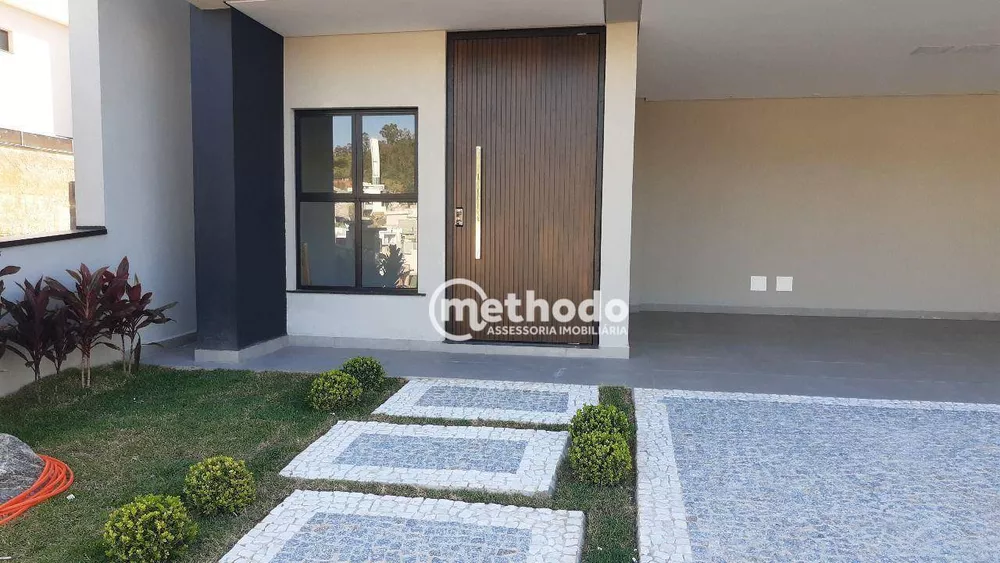 Casa de Condomínio à venda com 3 quartos, 247m² - Foto 1