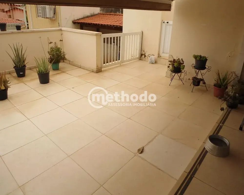 Casa, 3 quartos, 259 m² - Foto 1