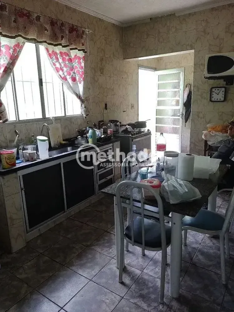 Casa, 3 quartos, 192 m² - Foto 2