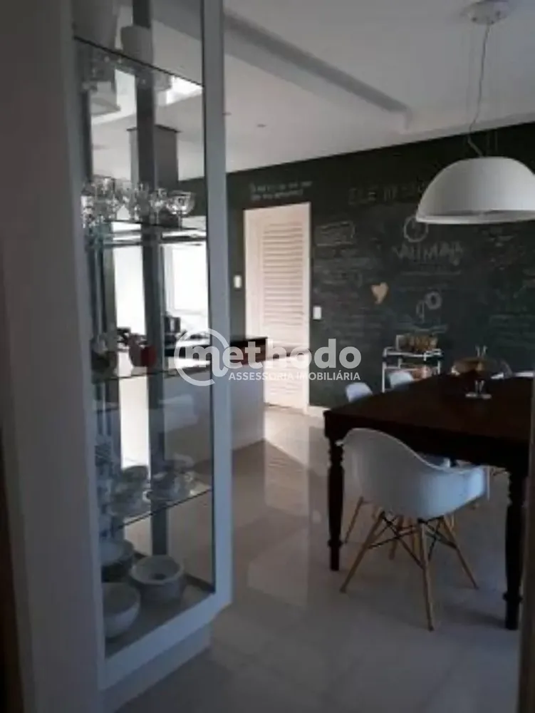 Casa, 4 quartos, 327 m² - Foto 1