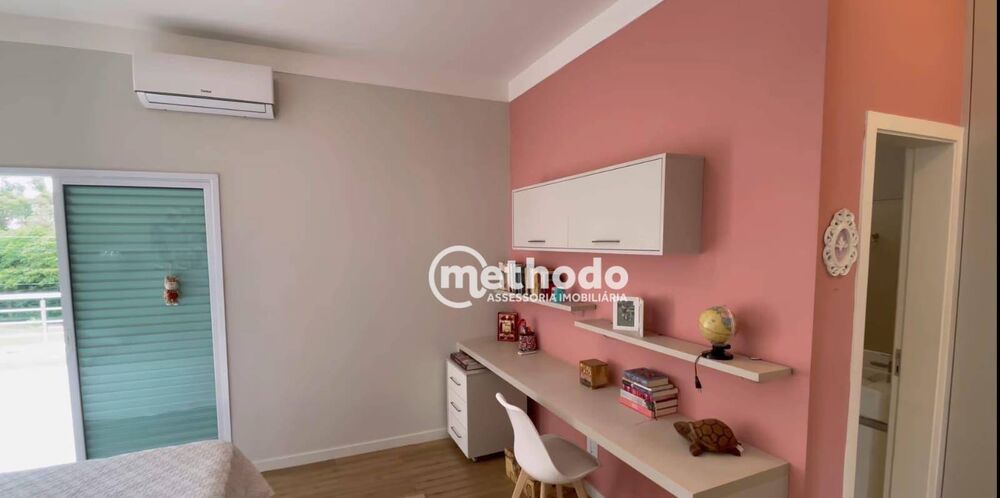 Casa de Condomínio à venda com 3 quartos, 236m² - Foto 5