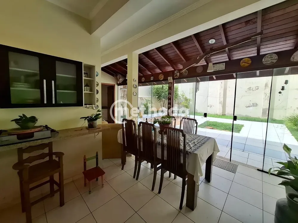 Casa, 3 quartos, 230 m² - Foto 4