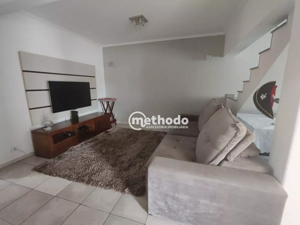 Casa à venda com 3 quartos, 240m² - Foto 3