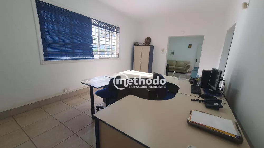 Casa à venda e aluguel com 8 quartos, 181m² - Foto 3