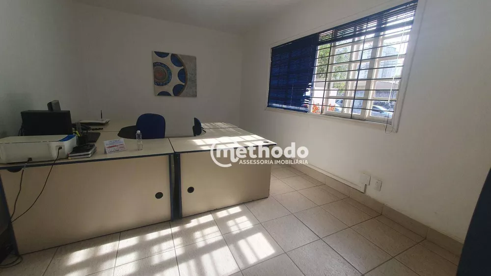 Casa à venda e aluguel com 8 quartos, 181m² - Foto 4