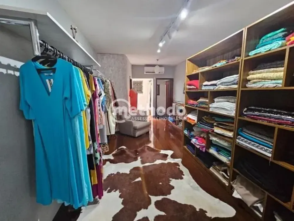 Casa, 3 quartos, 286 m² - Foto 1