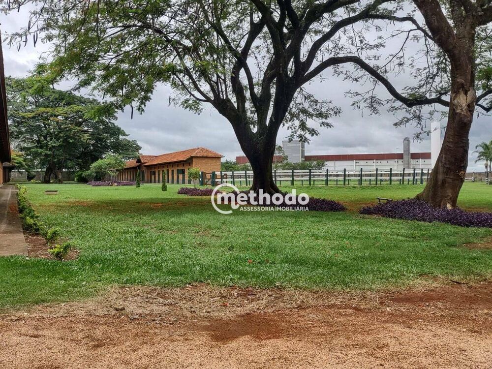 Loteamento e Condomínio, 900 m² - Foto 1