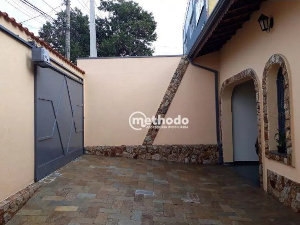 Casa à venda com 6 quartos, 182m² - Foto 2