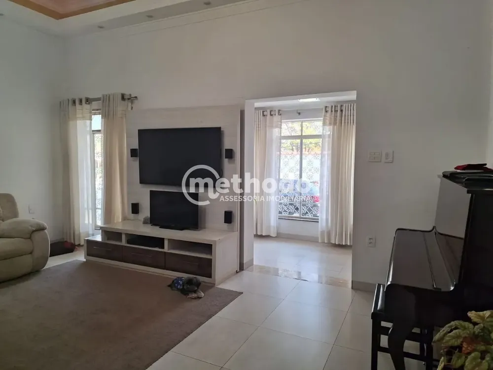 Casa, 3 quartos, 296 m² - Foto 2