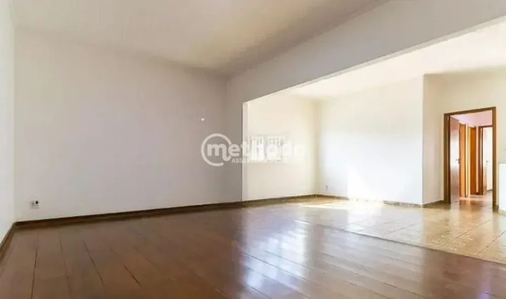 Casa, 4 quartos, 350 m² - Foto 1