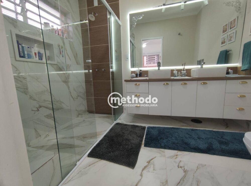 Casa à venda com 4 quartos, 211m² - Foto 5