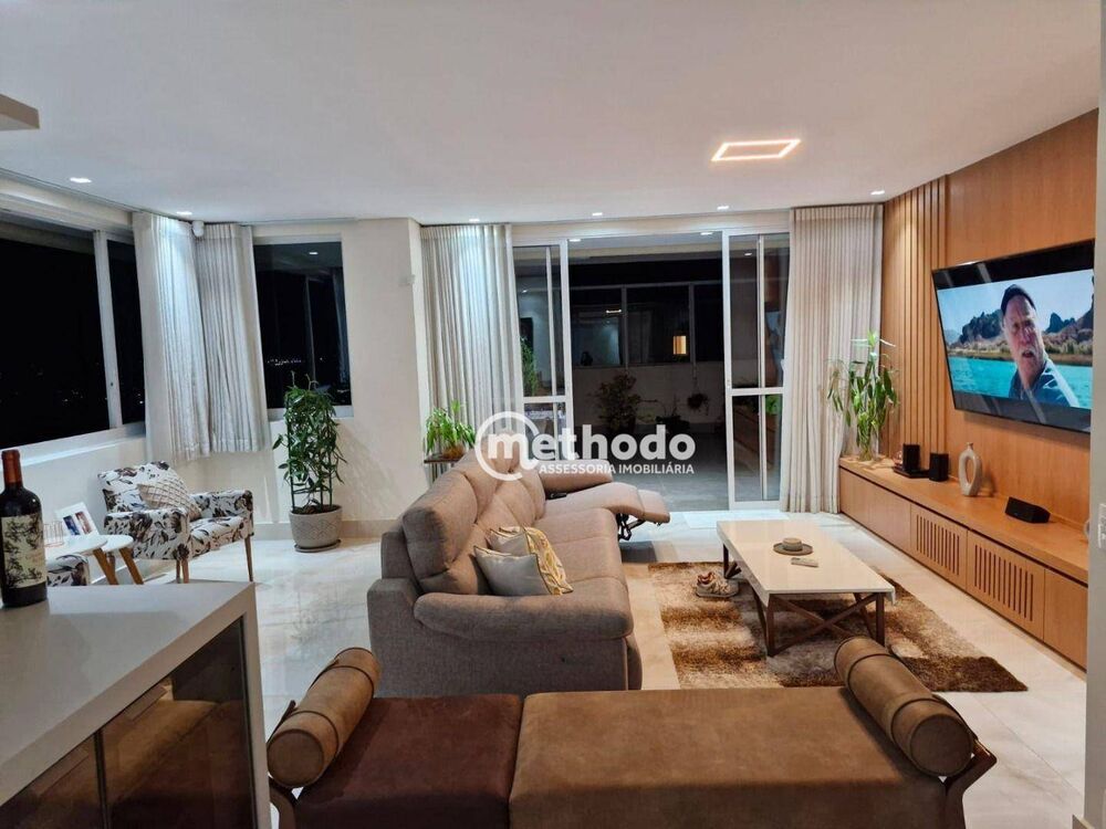 Cobertura à venda com 4 quartos, 215m² - Foto 1