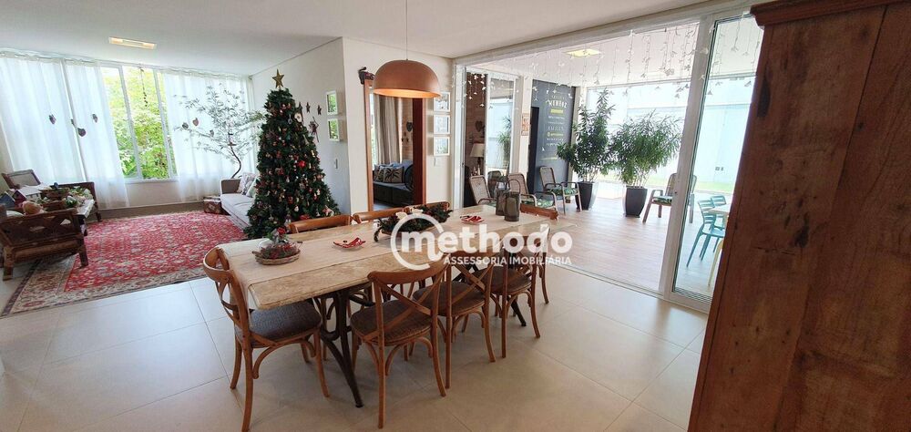 Casa de Condomínio à venda com 3 quartos, 341m² - Foto 2
