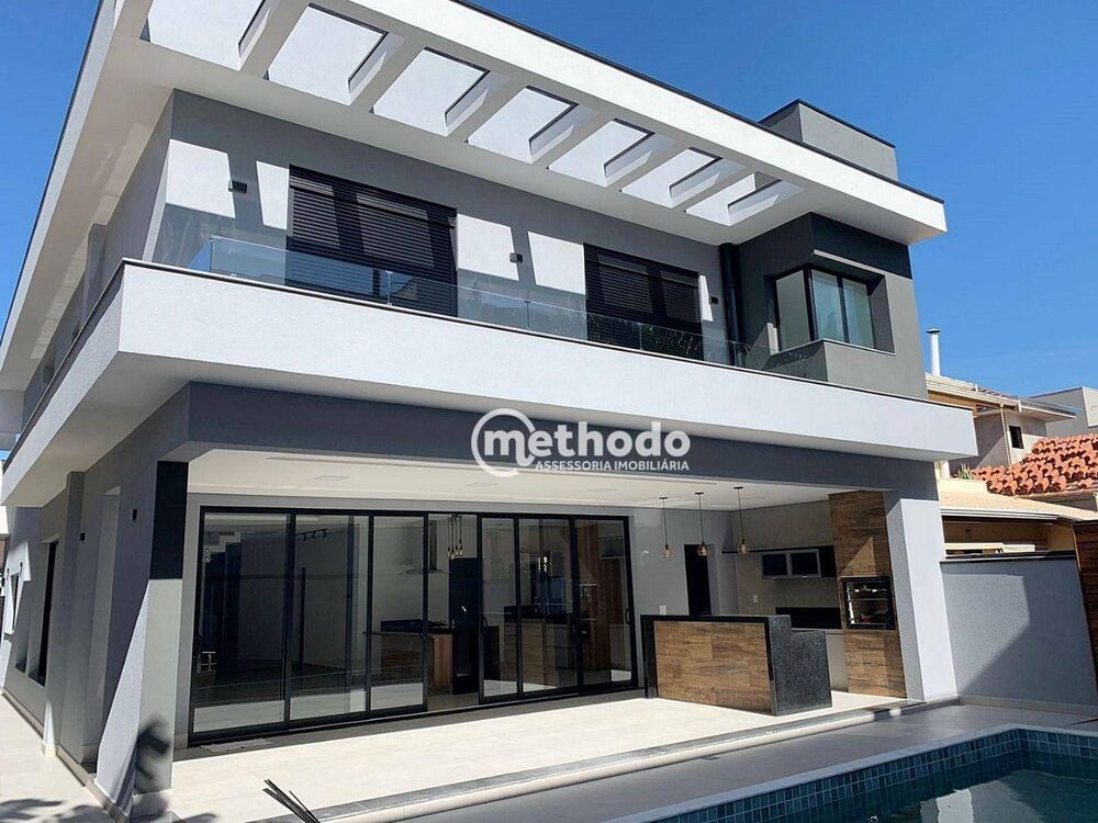 Casa de Condomínio à venda com 4 quartos, 336m² - Foto 1