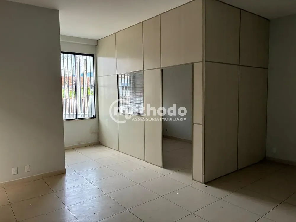 Depósito-Galpão, 748 m² - Foto 1