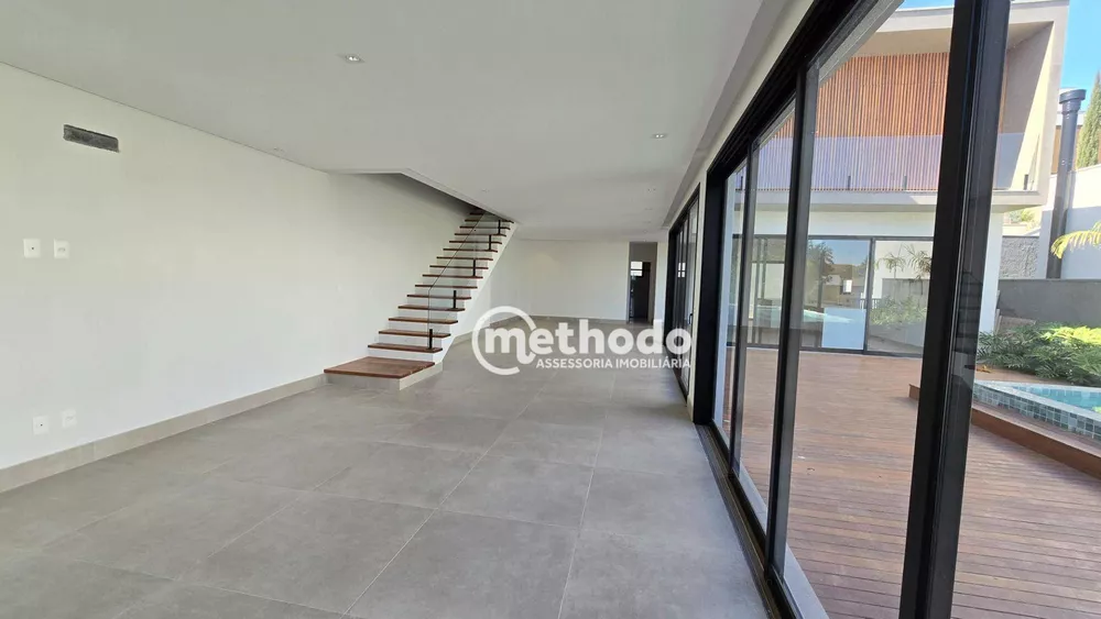 Casa de Condomínio à venda com 4 quartos, 357m² - Foto 4