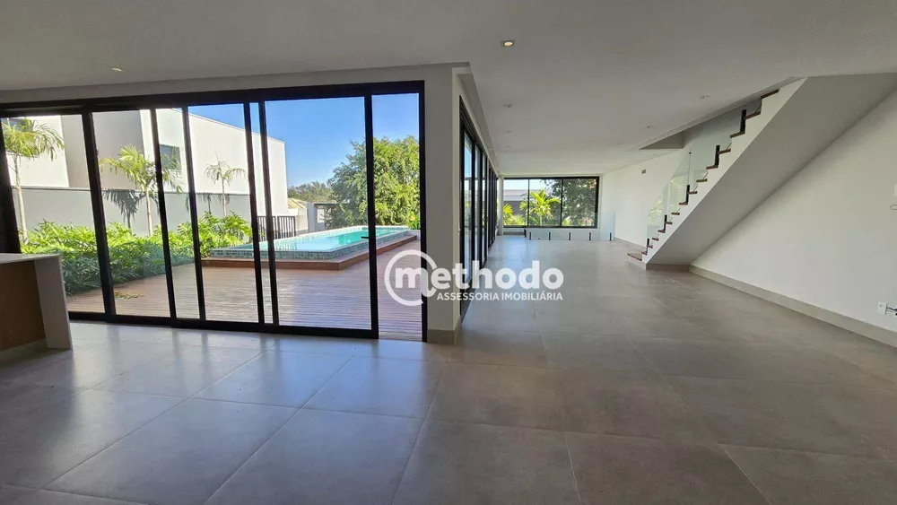 Casa de Condomínio à venda com 4 quartos, 357m² - Foto 2