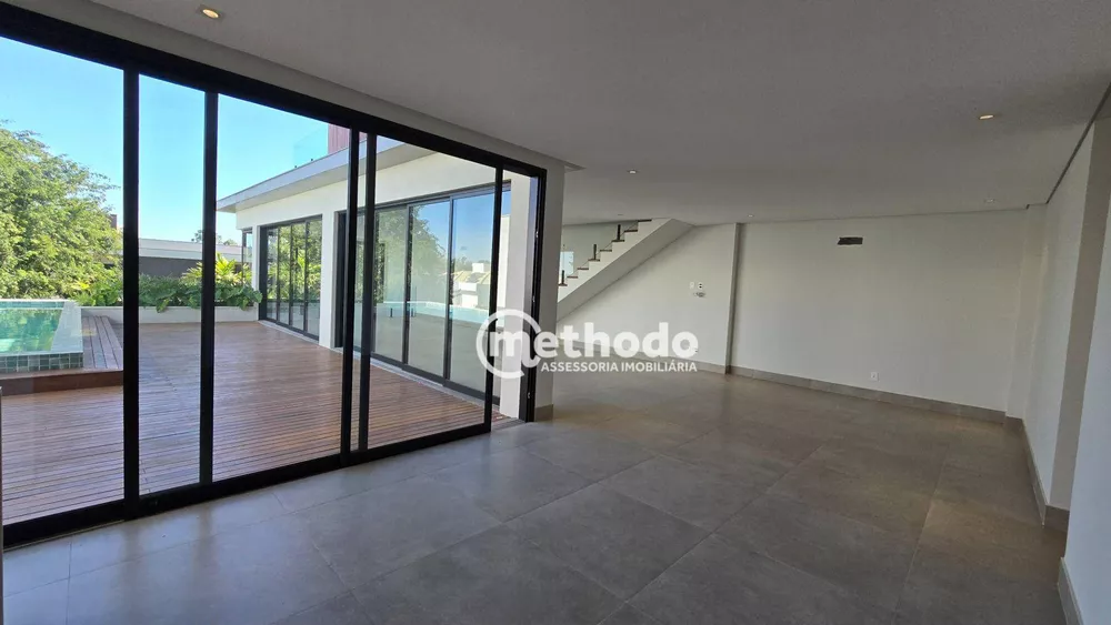 Casa de Condomínio à venda com 4 quartos, 357m² - Foto 3