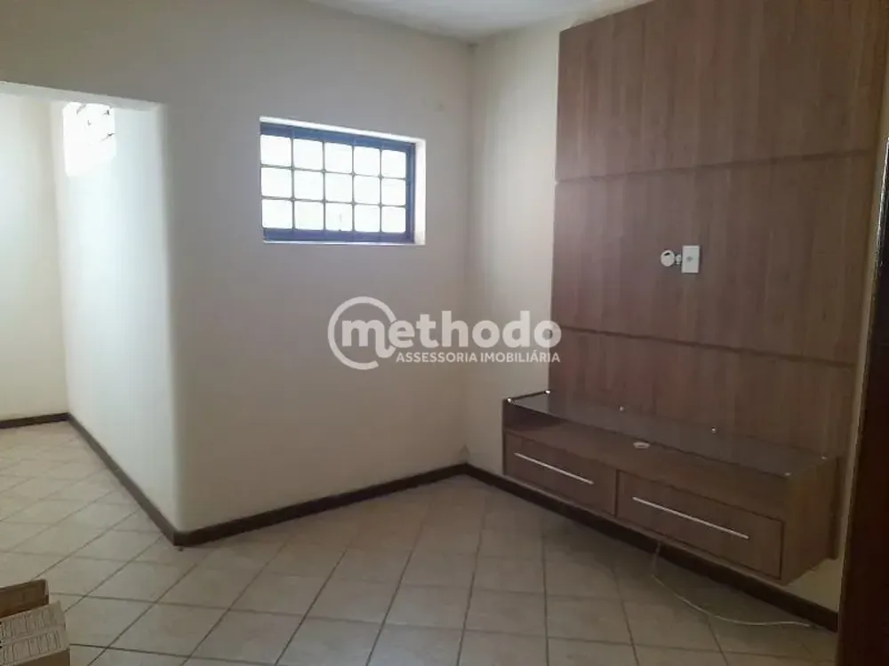 Casa, 1 quarto, 253 m² - Foto 2