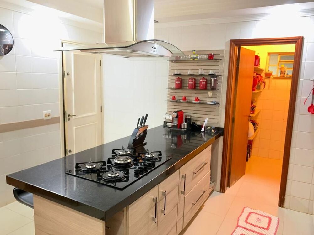 Chácara à venda com 4 quartos, 700m² - Foto 2