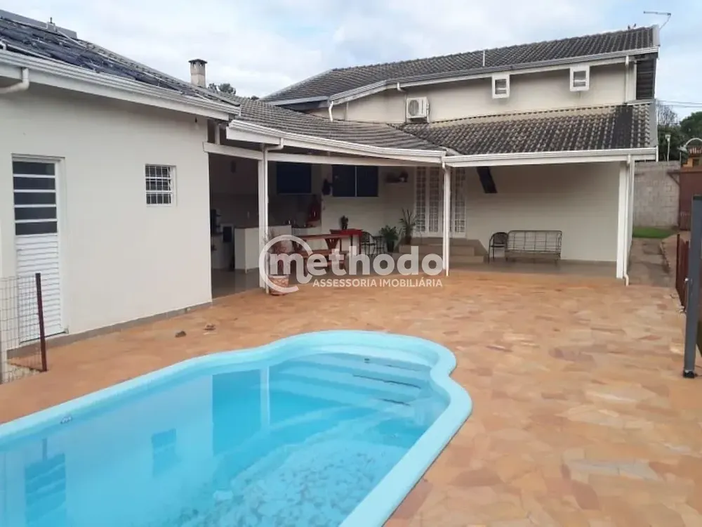 Chácara, 3 quartos, 270 m² - Foto 1