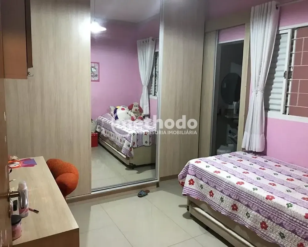 Casa, 3 quartos, 200 m² - Foto 1