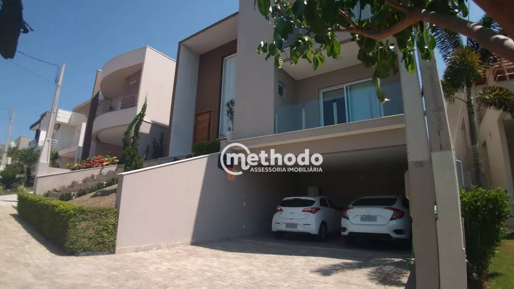 Casa de Condomínio à venda com 4 quartos, 330m² - Foto 1