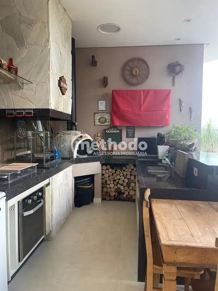 Casa, 3 quartos, 243 m² - Foto 2
