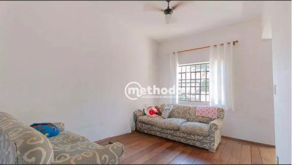 Casa à venda com 3 quartos, 220m² - Foto 1