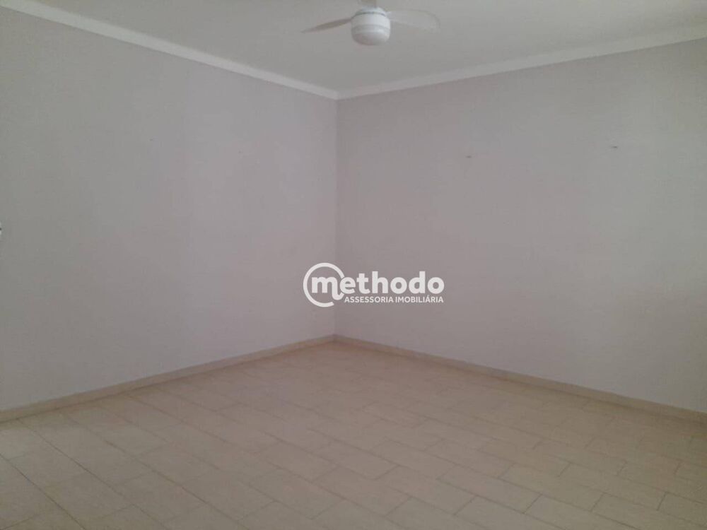 Casa à venda com 3 quartos, 208m² - Foto 8