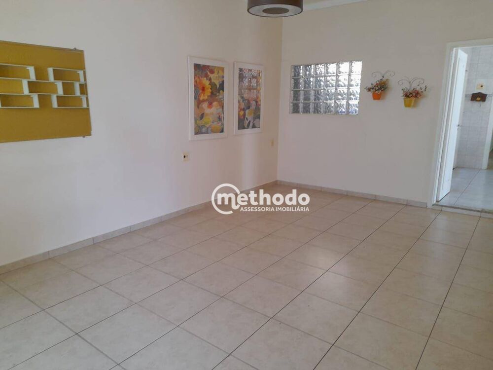 Casa à venda com 3 quartos, 208m² - Foto 3