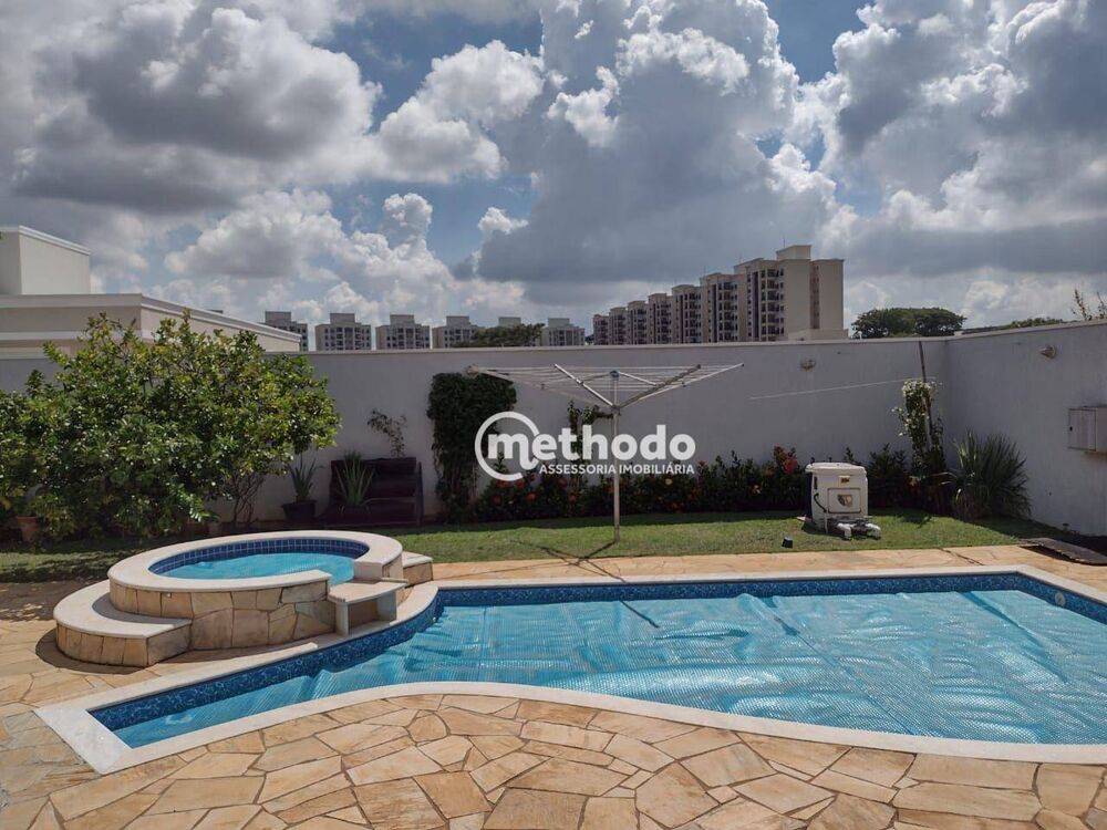 Casa de Condomínio à venda com 4 quartos, 256m² - Foto 4