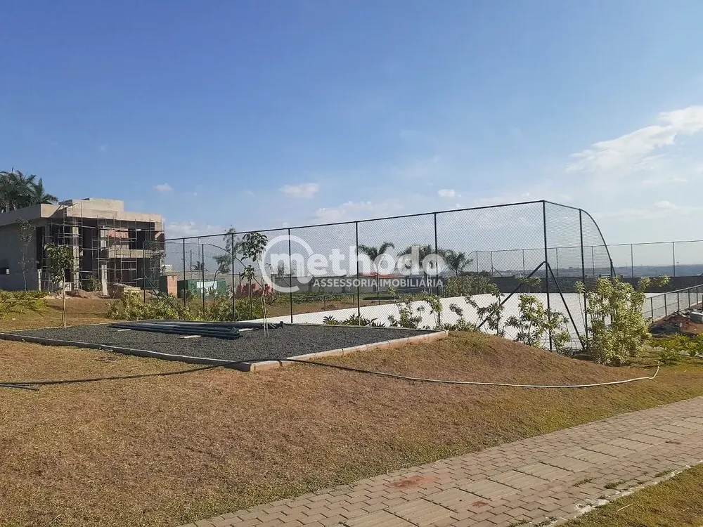 Casa, 3 quartos, 251 m² - Foto 2