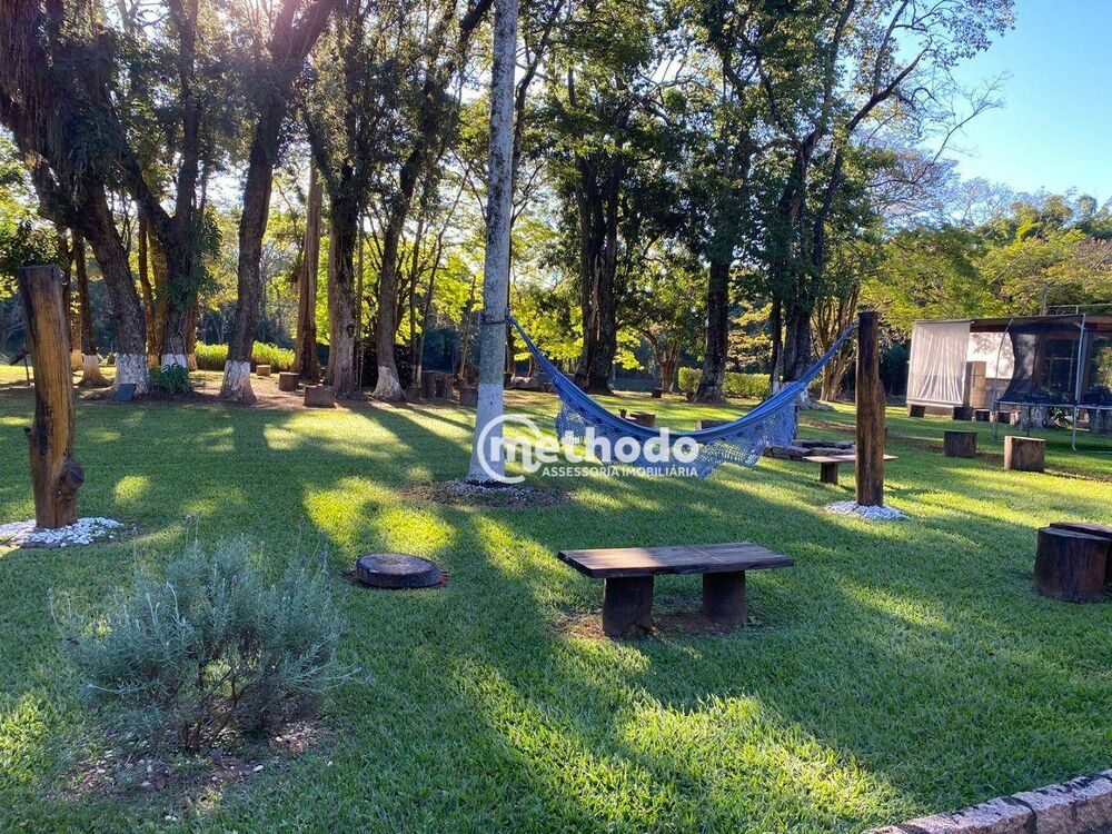 Chácara para alugar com 5 quartos, 1100m² - Foto 1