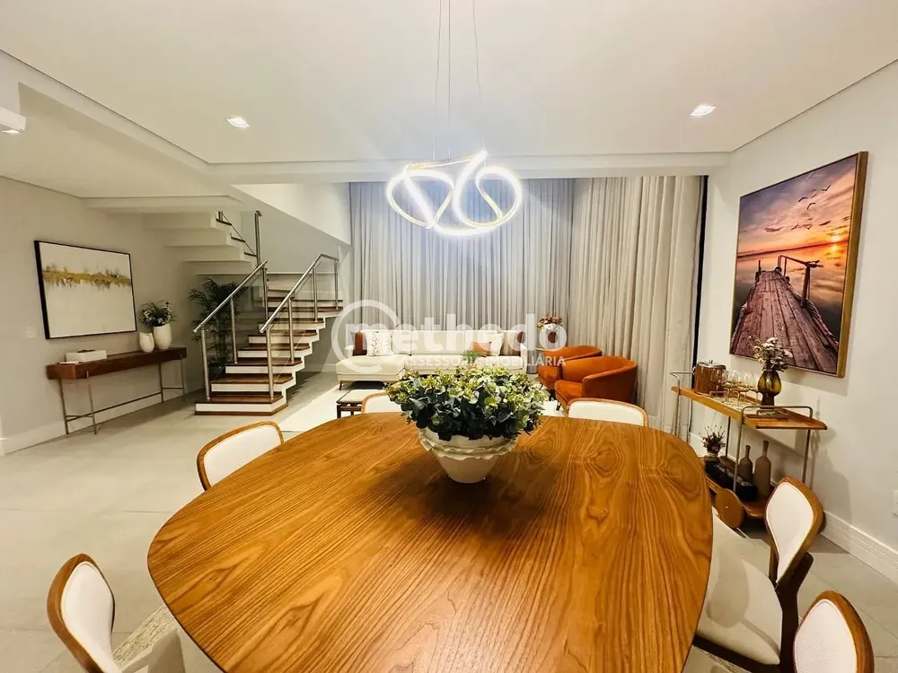 Casa, 4 quartos, 360 m² - Foto 4
