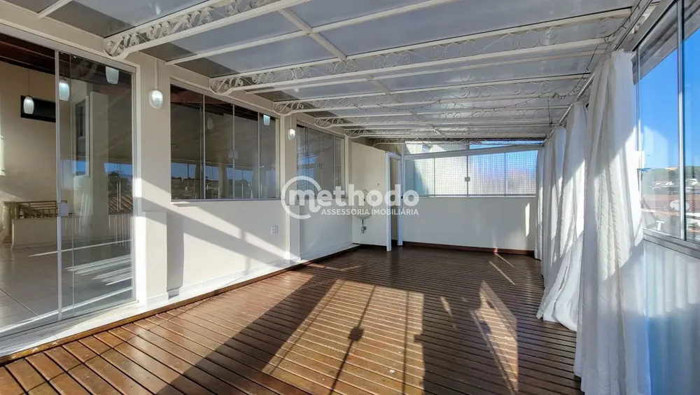 Casa, 6 quartos, 250 m² - Foto 2