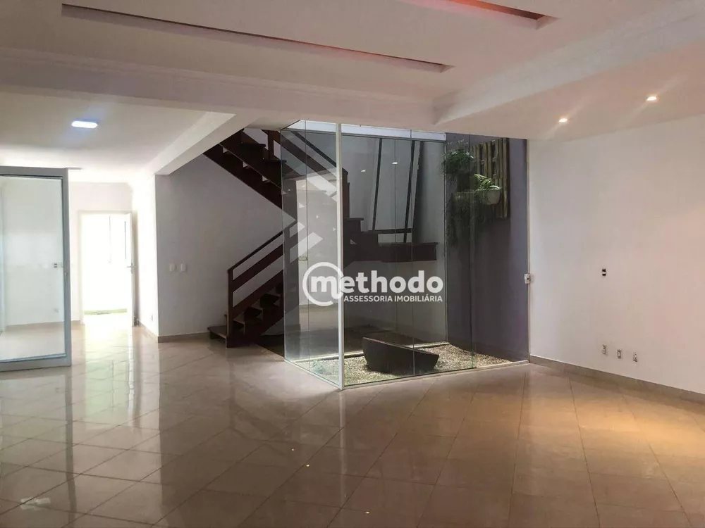 Casa de Condomínio à venda com 4 quartos, 402m² - Foto 2