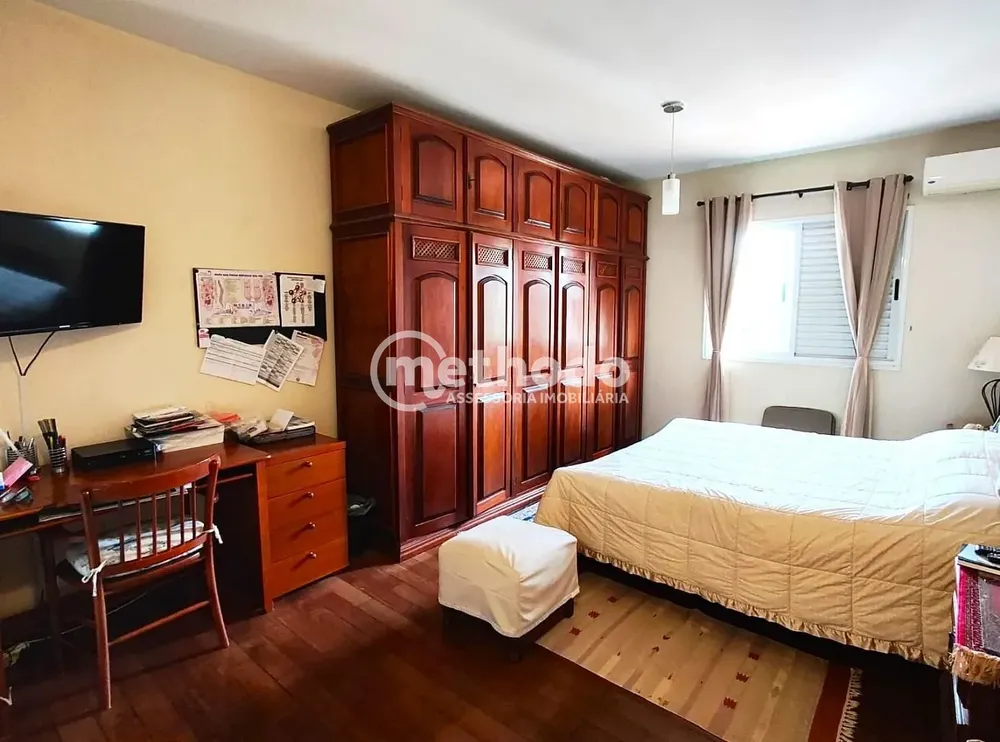 Casa, 3 quartos, 250 m² - Foto 1