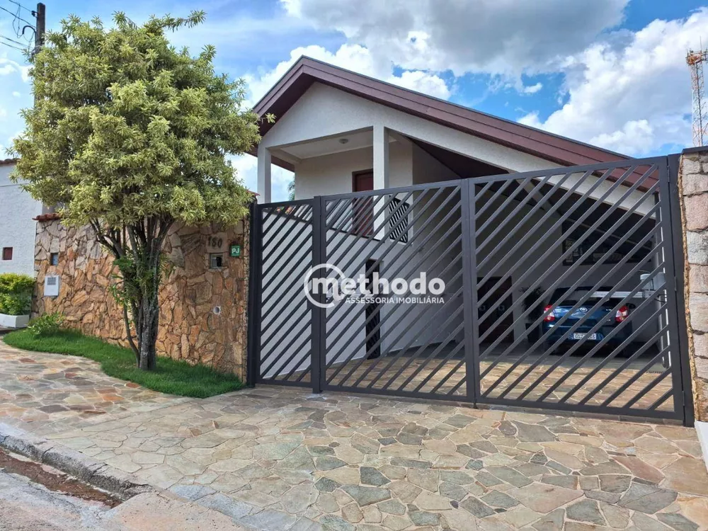 Casa à venda com 3 quartos, 200m² - Foto 1