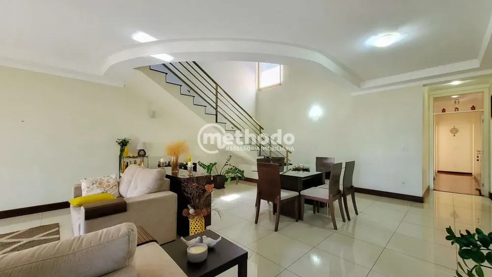 Casa, 4 quartos, 250 m² - Foto 2
