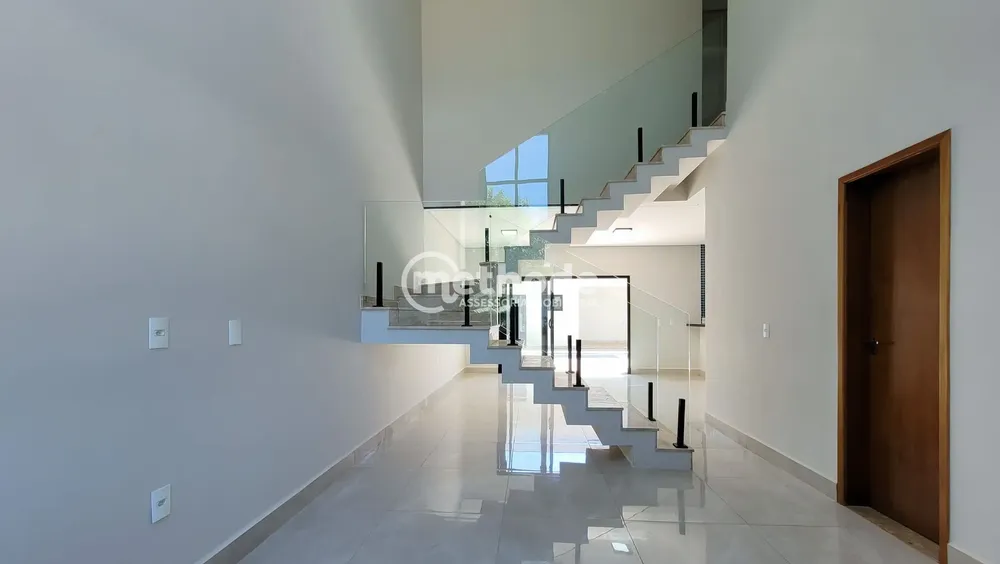 Casa, 3 quartos, 203 m² - Foto 1