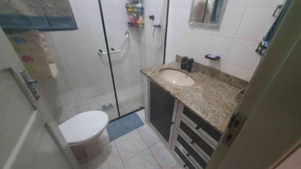 Casa à venda com 4 quartos, 210m² - Foto 4