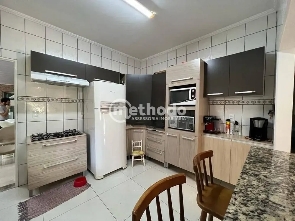 Casa, 3 quartos, 250 m² - Foto 2