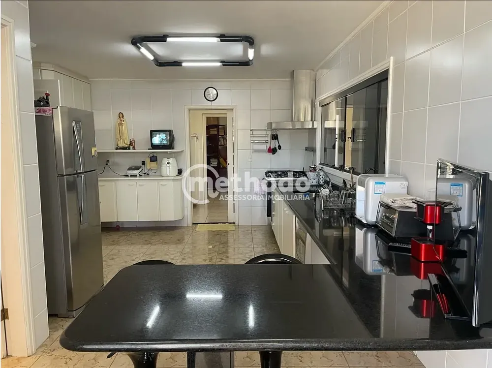 Casa, 4 quartos, 337 m² - Foto 2