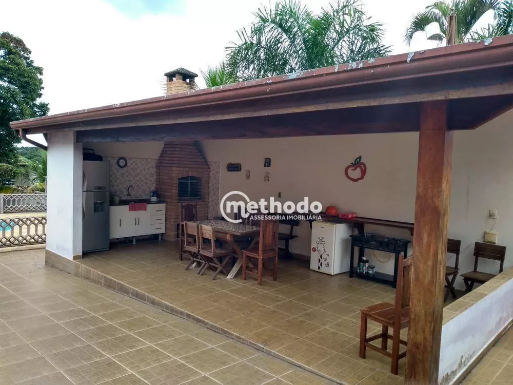 Chácara à venda com 3 quartos, 302m² - Foto 2